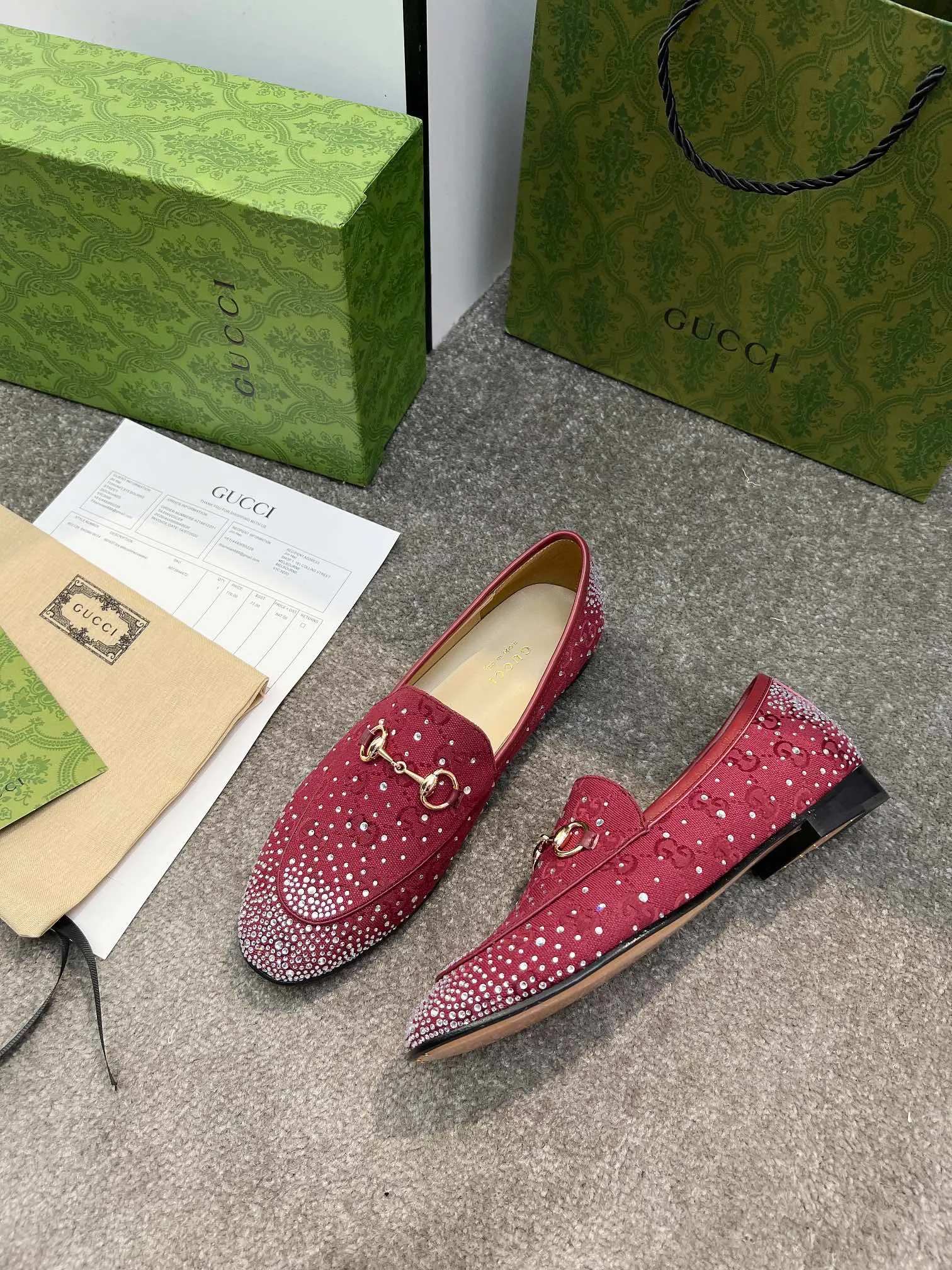 👟👟Ex-factory price 420👟👟 Genuine leather sole +50 Original quality guccisummer's latest limited edition shoes are on sale with top quality. Purchased genuine development original special hot diamond process classic double G presbyopic inner sheepskin with Italian original board material and craftsmanship are the same as the original! Code number: 35-42,